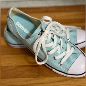 *Brand NEW* Converse Low Top, Size 6, Aqua Blue